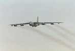 Boeing B-52 Superfortress... La délicieuse odeur de kérosène brûlé qui se rapproche, qui se rapproche...